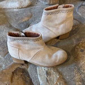 Toms Tan Suede Ankle Boots girls 12.5